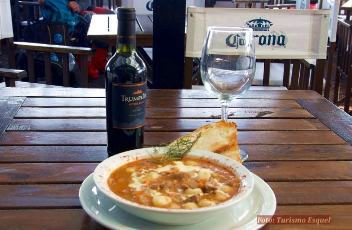 La Hoya combina este año la nieve con una variada oferta gastronómica