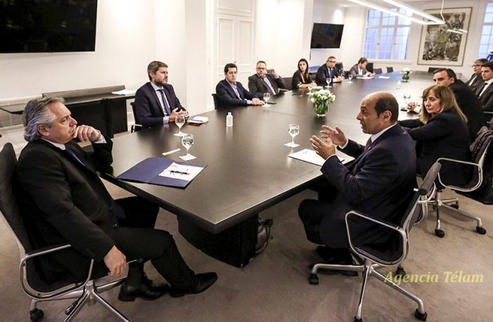El presidente Fernández analizó con empresarios turísticos medidas para proteger al sector durante la pandemia (Télam)