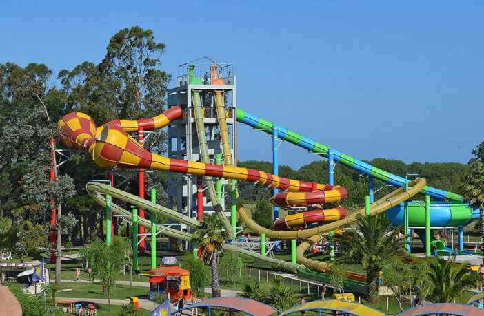 La Asociación de Parques y Atracciones tiene sus protocolos sanitarios pero no autorizan aperturas