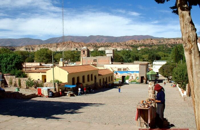 Turismo rural: Emprendedores jujeños reciben equipamiento y materiales de construcción
