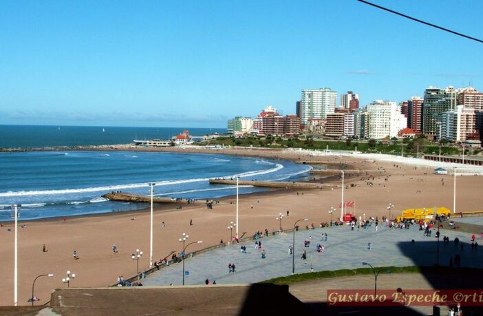 Diseñan protocolos para la temporada en la costa bonaerense y para la apertura de frontera para extranjeros