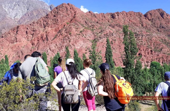 El Gobierno ratificó en reunión con provincias e intendentes que habrá turismo en Semana Santa y recomendó extremar cuidados.